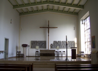 Foto vom Altarraum in St. Matthias in Achim