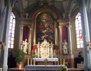 Foto vom Hochaltar in St. Philipp und Jakob in Altötting