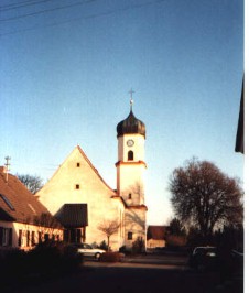 Foto der Kirche Heilige Dreifaltigkeit in Rühlingstetten