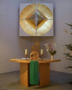 Foto vom Altar im Gemeindezentrum Maria und Martha in Augsburg-Haunstetten