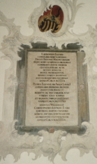 Foto einer Gedenktafel in der St.-Antonius-Kapelle in Augsburg