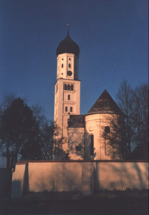Foto der kath. Pfarrkirche St. Peter und Paul in Augsburg-Inningen
