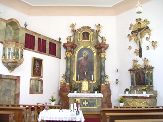 Foto vom Altarraum in St. Christopherus in Bad Abbach