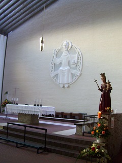 Foto vom Altarraum in St. Georg in Bad Aibling