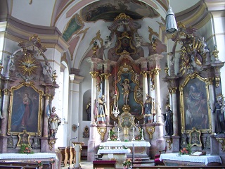 Foto vom Altarraum in St. Sebastian in Bad Aibling