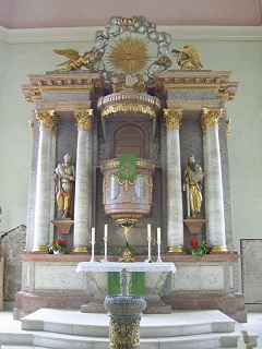 Foto vom Altar der Dreifaltigkeitskirche in Bad Berneck