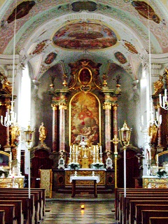 Foto vom Altar in St. Kilian in Bad Heilbrunn