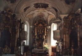 Foto vom Altarraum in St. Margarete in Bayrischzell