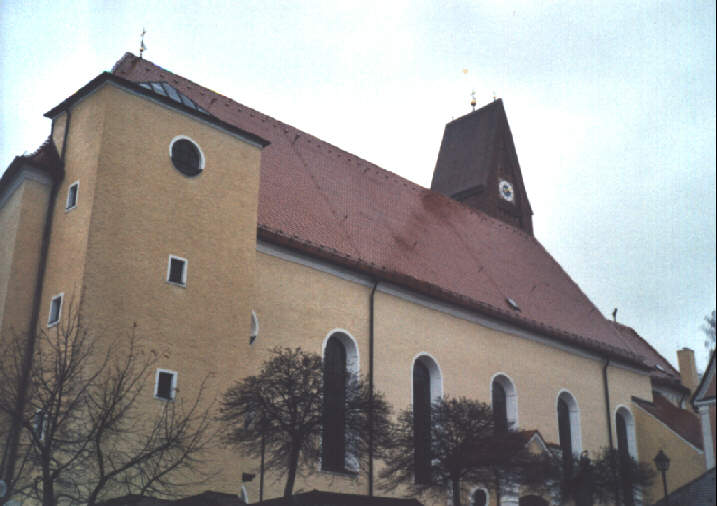 Foto vom Langhaus von St. Justina