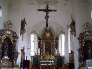 Foto vom Altarraum in St. Ulrich und Margareta in Dietmanns