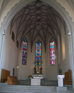 Foto vom Altarraum in St. Martinus in Leutkirch