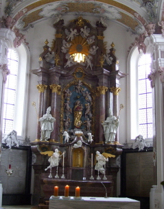 Foto vom Hochaltar in St. Martin in Erbach