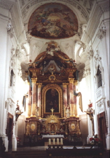 Foto vom Altar in St. Verena