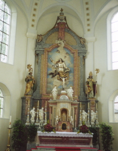 Foto vom Hochaltar in St. Johannes Evangelist in Ummendorf