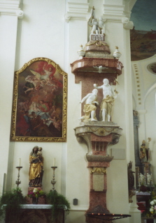 Foto vom linken Seitenaltar in St. Johannes Evangelist in Ummendorf