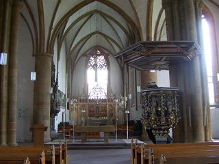 Foto vom Altarraum der Neustädter Marienkirche in Bielefeld