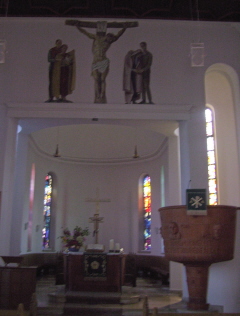 Foto vom Altarraum der evang. Kirche in Gerhausen
