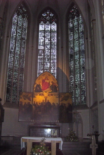 Foto vom Altar in St. Remigius in Bonn