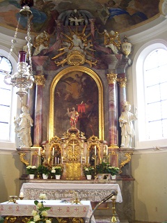 Foto vom Altar in St. Alban in Honsolgen