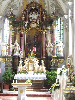 Foto vom Hochaltar in St. Martin in Jengen