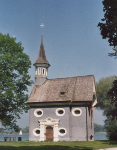 Foto der Seekapelle Heilig-Kreuz auf der Insel Herrenchiemsee