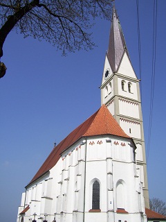 Foto der kath. Frauenkirche in Prittriching
