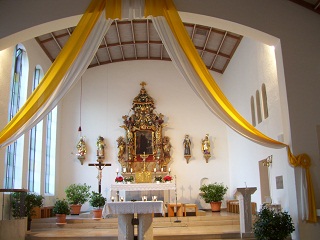 Foto vom Altarraum in St. Ägidius in Konstein