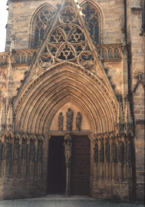 Foto vom Triangel zwischen Dom und St. Severin