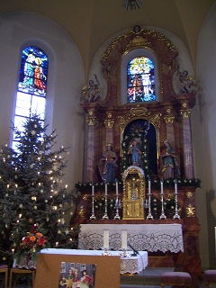 Foto vom Altar in St. Johann Baptist in Landsberied