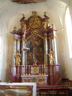 Foto vom Altar in St. Sixtus in Moorenweis