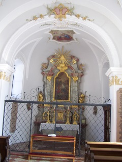 Foto vom Altar der Johannes-Nepomuk-Kapelle in Fieberbrunn
