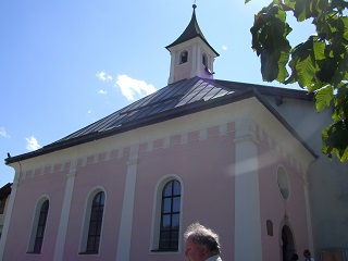 Foto der Spitalkirche in Kitzbühel