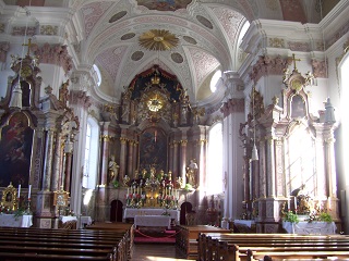 Foto vom Altarraum in St. Johann