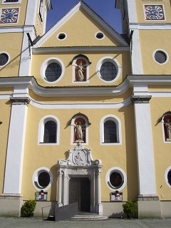 Foto vom Portal von St. Johann