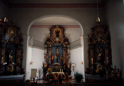 Foto vom Altar in St. Andreas in Burgerroth