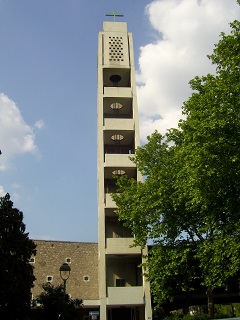 Foto der Dreifaltigkeitskirche in Frankfurt-Bockenheim