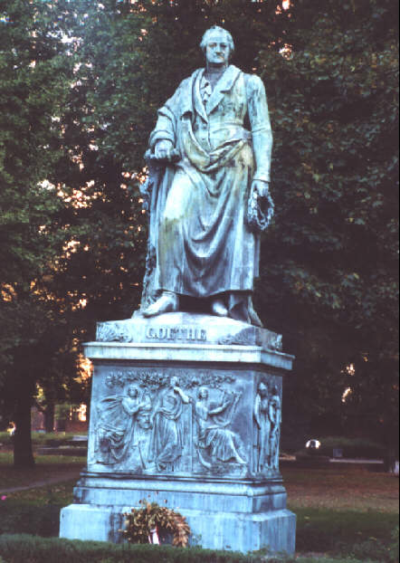Foto vom Goethedenkmal in Frankfurt