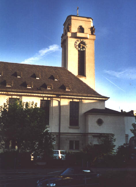 Foto der Lukaskirche in Frankfurt