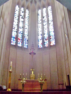 Foto vom Altar in St. Bonifatius in Frankfurt