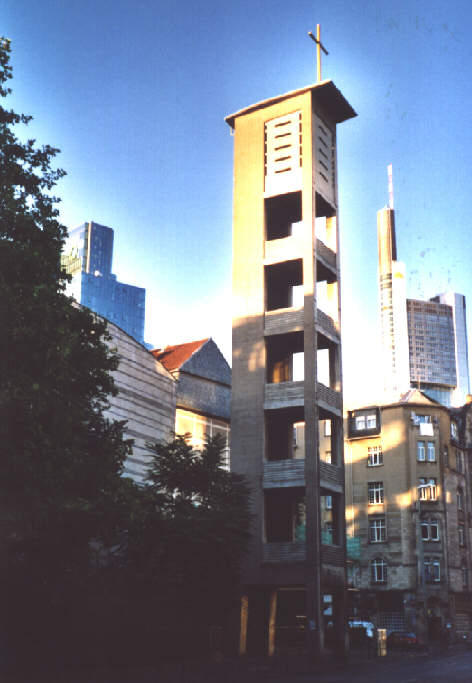 Foto der Weifrauenkirche in Frankfurt