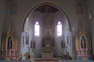 Foto vom Altarraum in St. Jakob in Freising