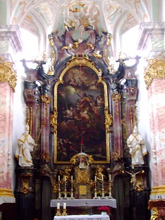 Foto vom Altar in St. Clemens in Eschenlohe