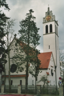 Foto der Auferstehungskirche in Günzburg