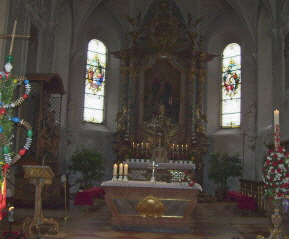 Foto vom altar in Mariä Himmelfahrt in Neuburg an der Kammel