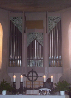 Foto vom Altar in der Ambrosiuskirche in Riedheim