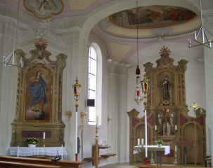 Foto vom Altar in St. Leonhard in Schönenberg