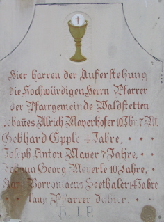 Foto vom Epitaph von Mayrhofer an der Kirche St. Martin in Waldstetten