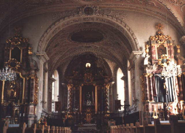 Foto des Altars von St. Michael in Bayerniederhofen