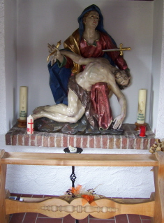 Foto der Pieta in der Kapelle in Pfefferbichl