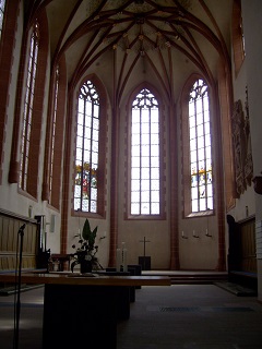 Foto vom Altarraum der Marienkirche in Hanau